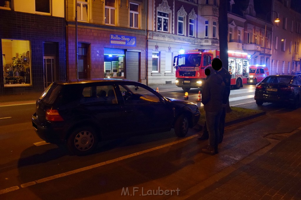 Feuer Hinterhof Garagen Koeln Hoehenberg Olpenerstr P003.JPG - Miklos Laubert